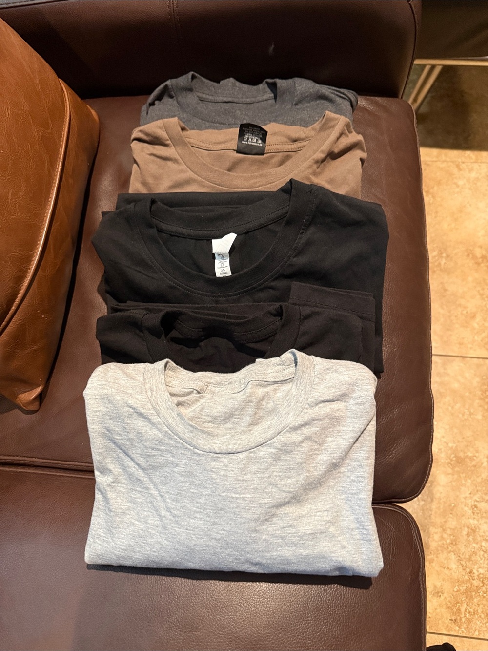 Everyday Crew Neck Tee - Black and Brown 7 for 30$ all seven different brand